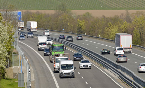 Geschäftslokal mieten Kufstein Verkehrsanbindung Symbolbild