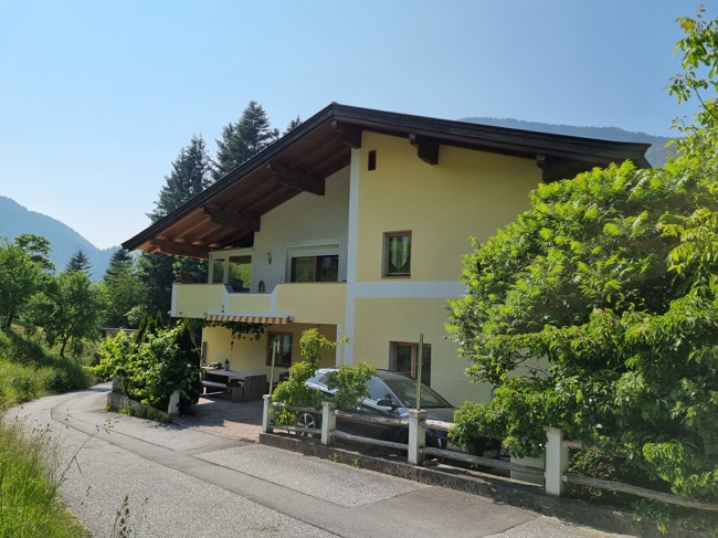Apartementhaus mit 3 Wohnungen zur touristischen Vermietung